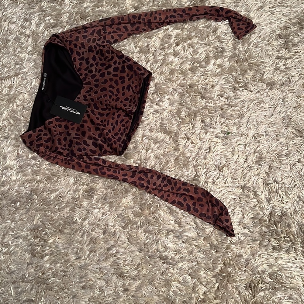 NWT leopard mesh crop top ! - Picture 3 of 5
